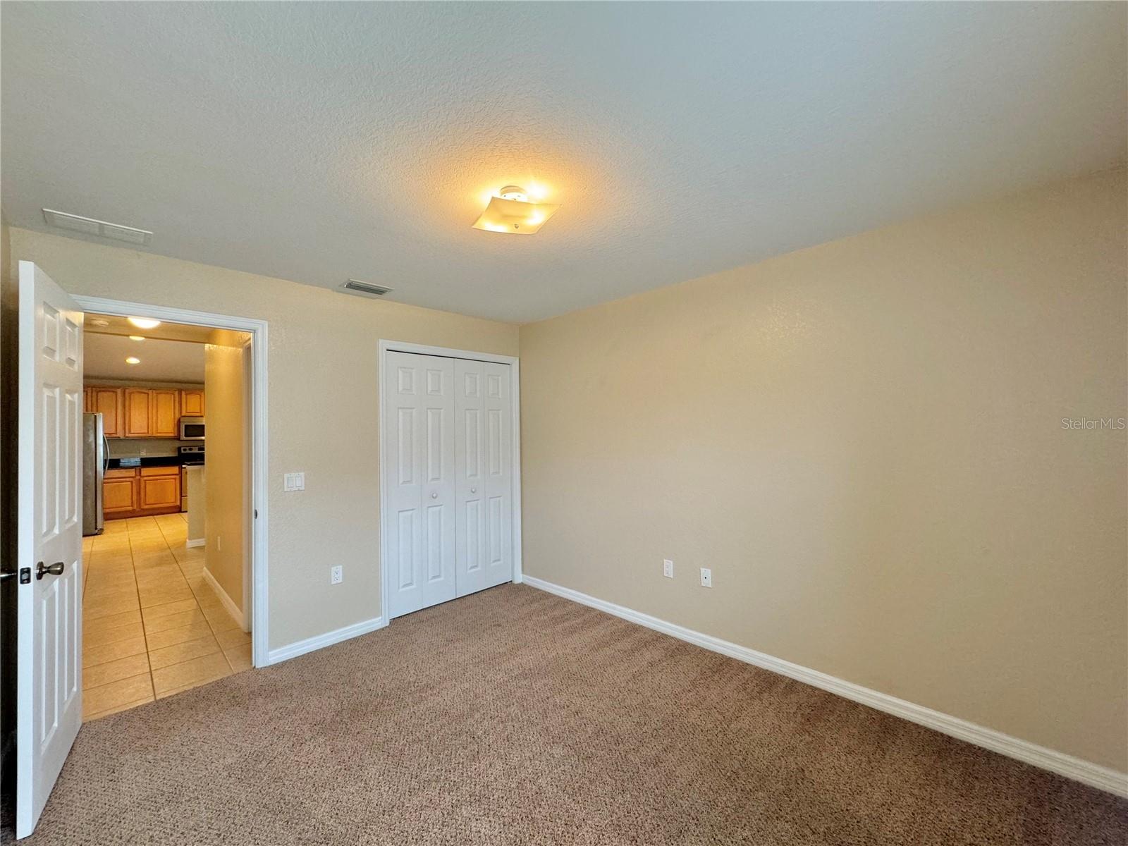 MANDOLIN - Residential Lease