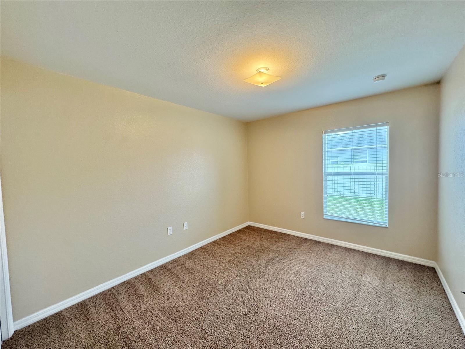 MANDOLIN - Residential Lease