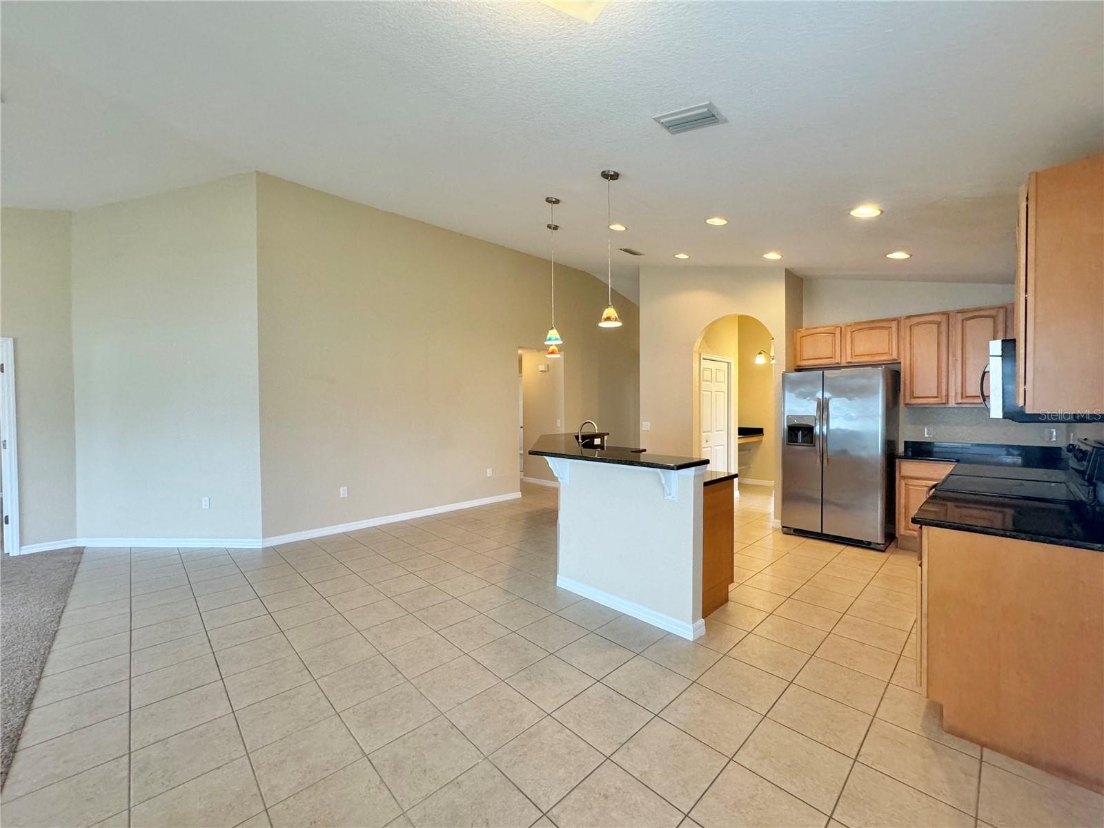 MANDOLIN - Residential Lease