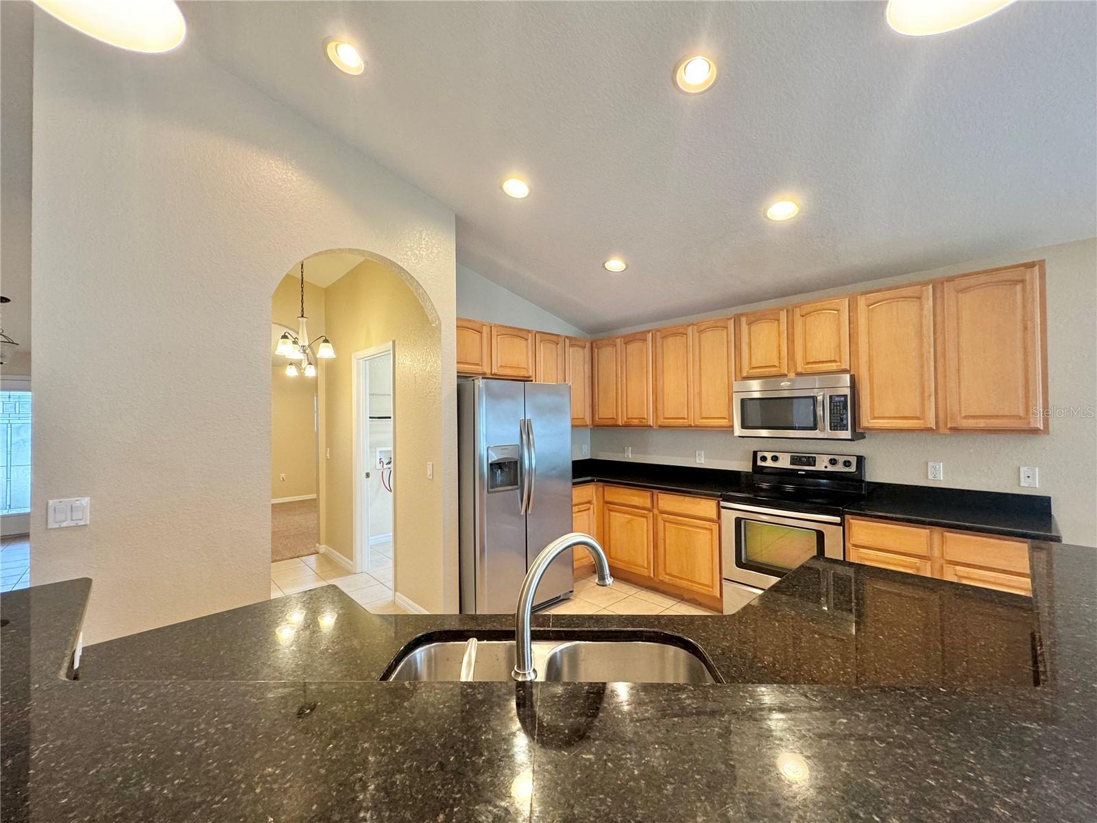 MANDOLIN - Residential Lease