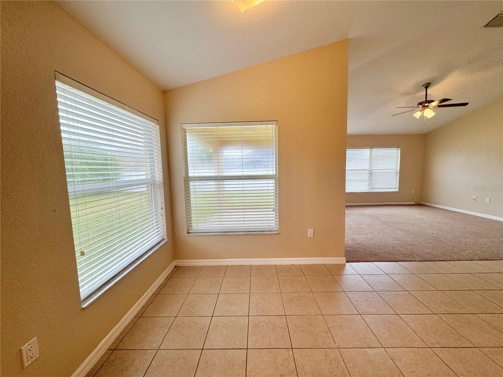 MANDOLIN - Residential Lease