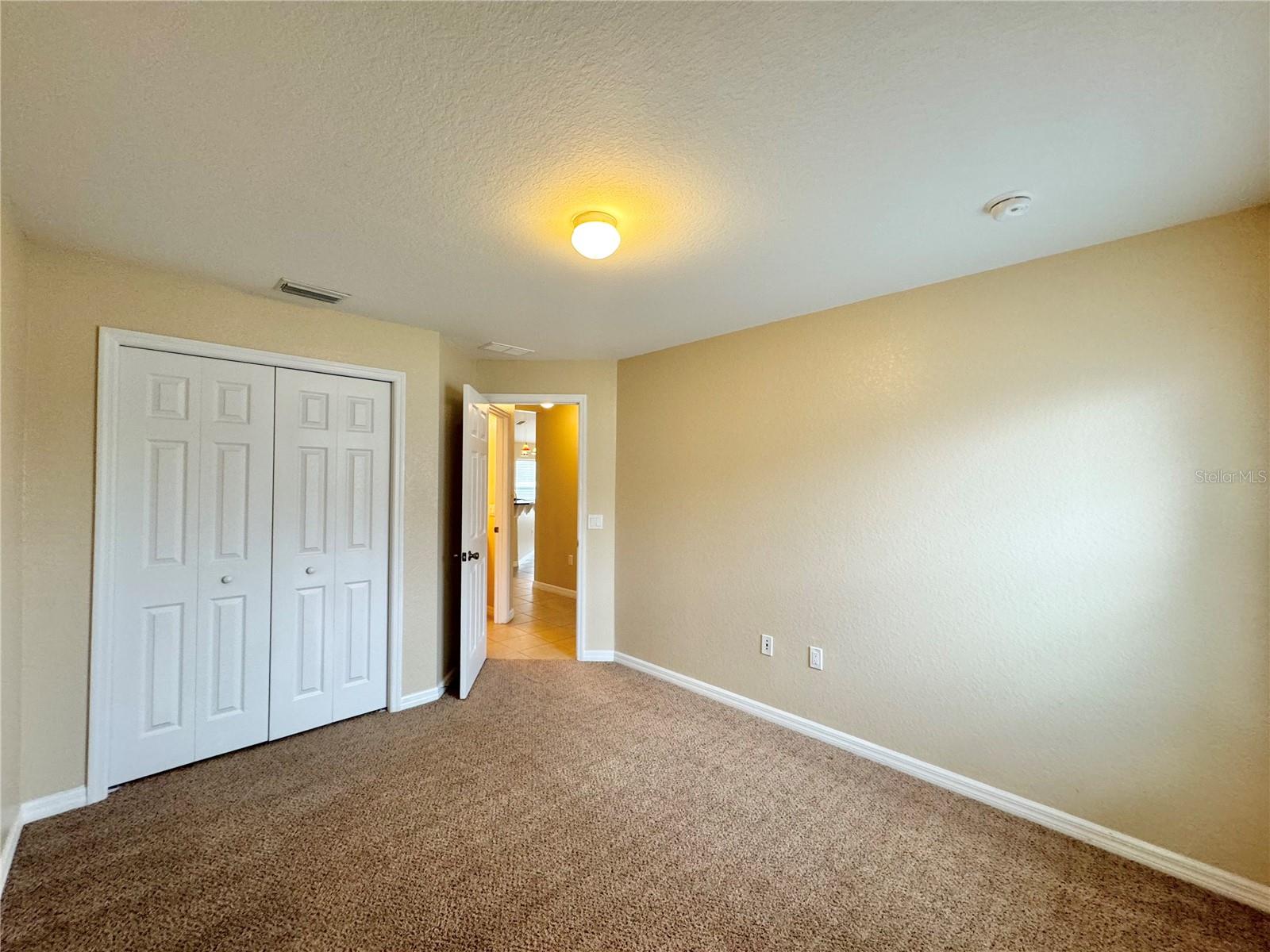 MANDOLIN - Residential Lease