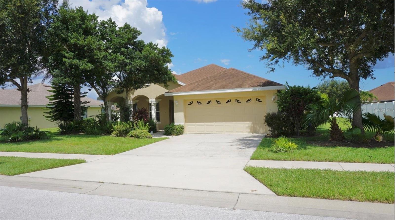 MANDOLIN - Residential Lease