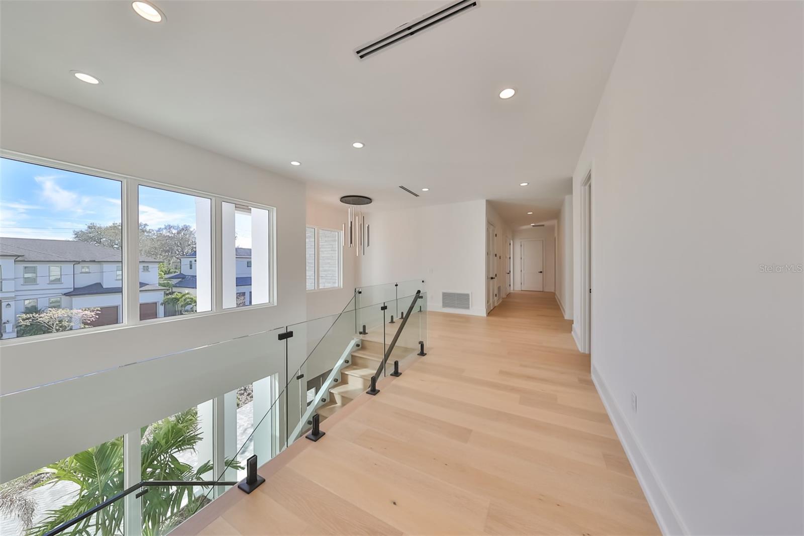 SUNSET PARK - Residential