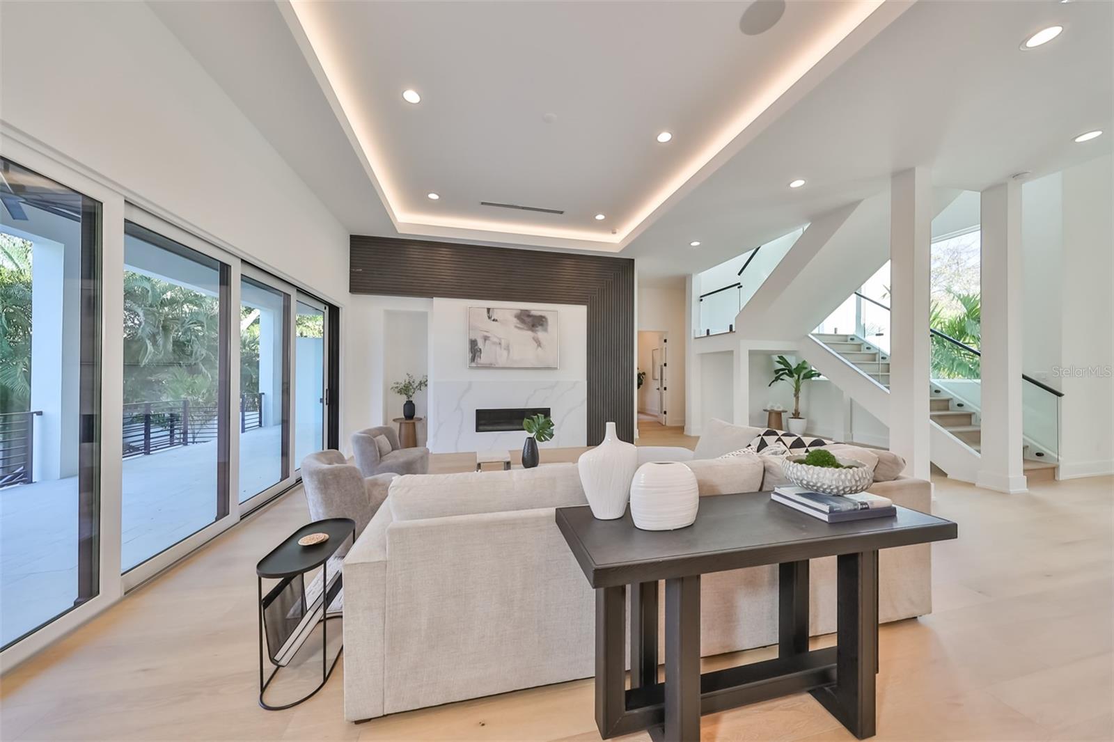 SUNSET PARK - Residential