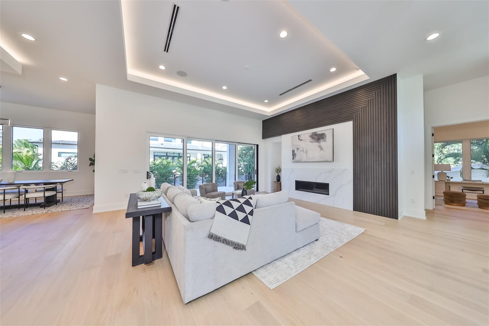 SUNSET PARK - Residential