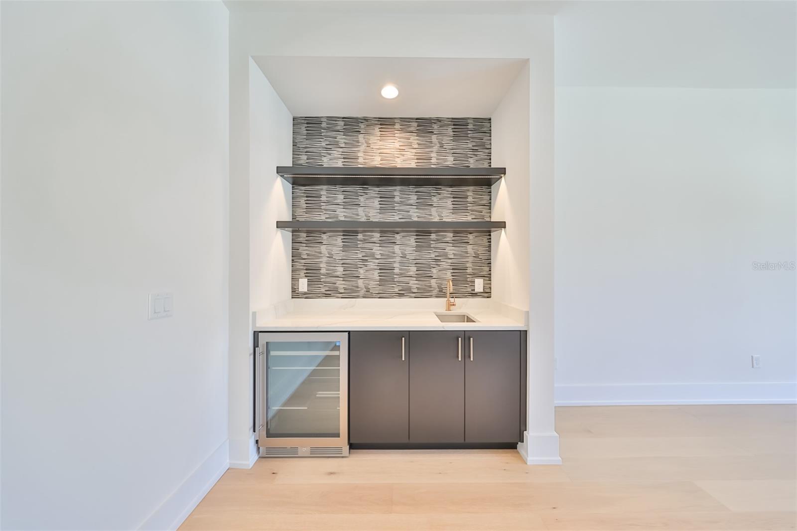 SUNSET PARK - Residential