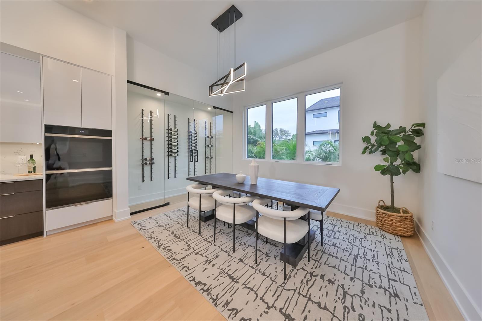 SUNSET PARK - Residential