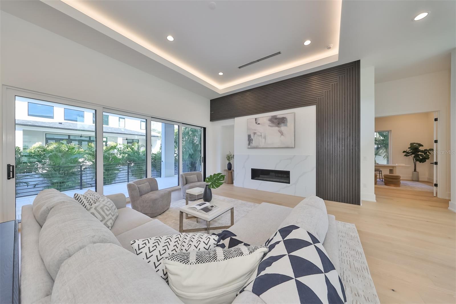 SUNSET PARK - Residential