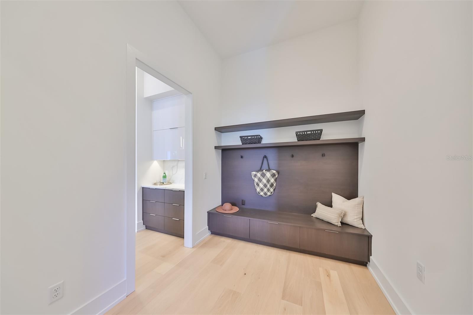 SUNSET PARK - Residential