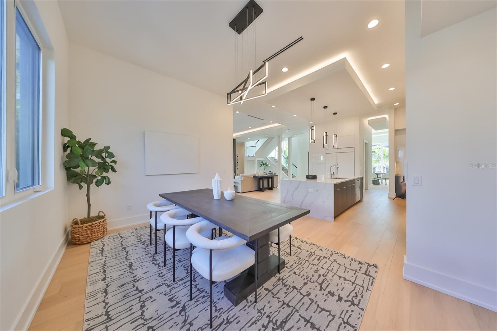 SUNSET PARK - Residential