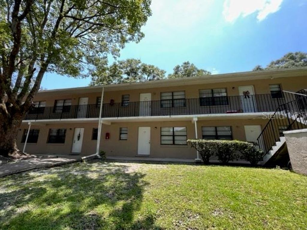 Photo of 501 W Ohio Avenue #19, Deland, FL 32720 (MLS # O6403538)