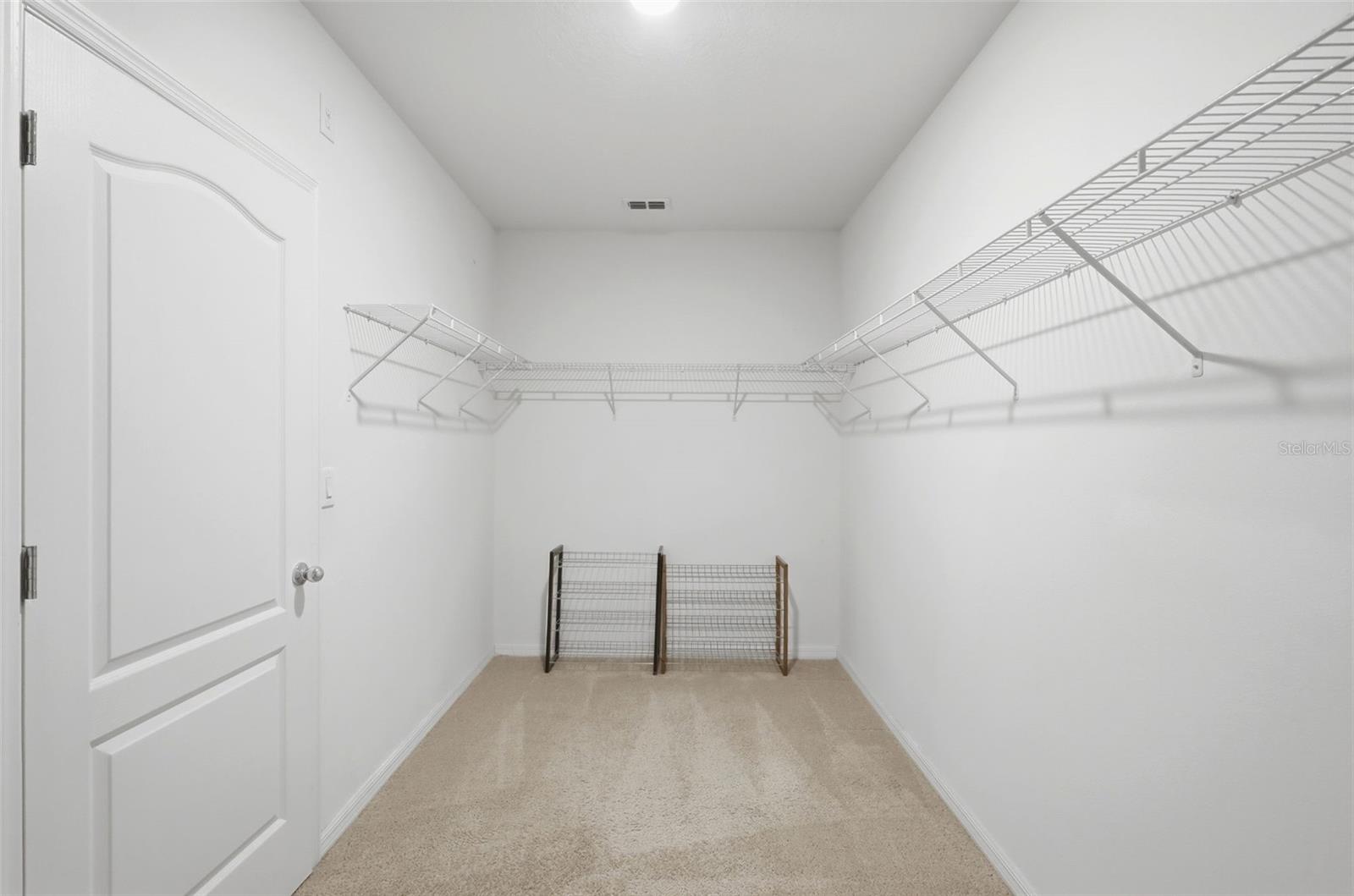 HUNTINGTON DOWNS - Residential