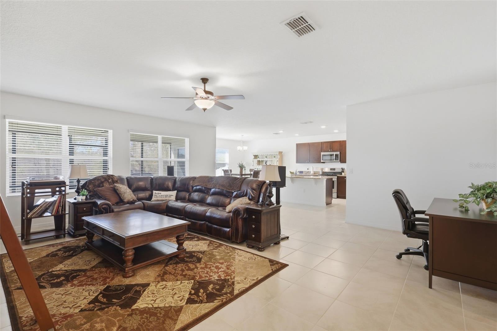 HUNTINGTON DOWNS - Residential