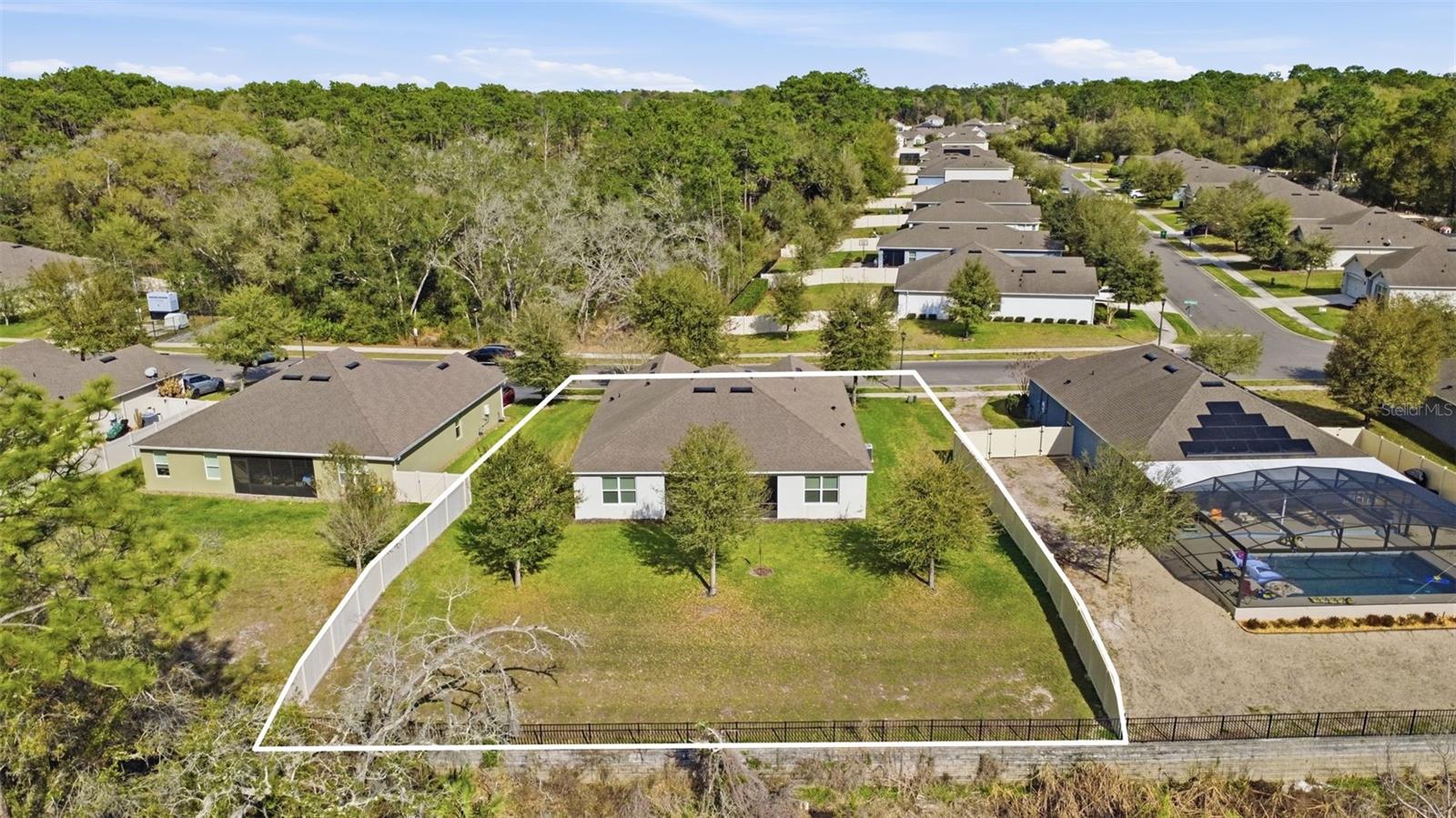 HUNTINGTON DOWNS - Residential