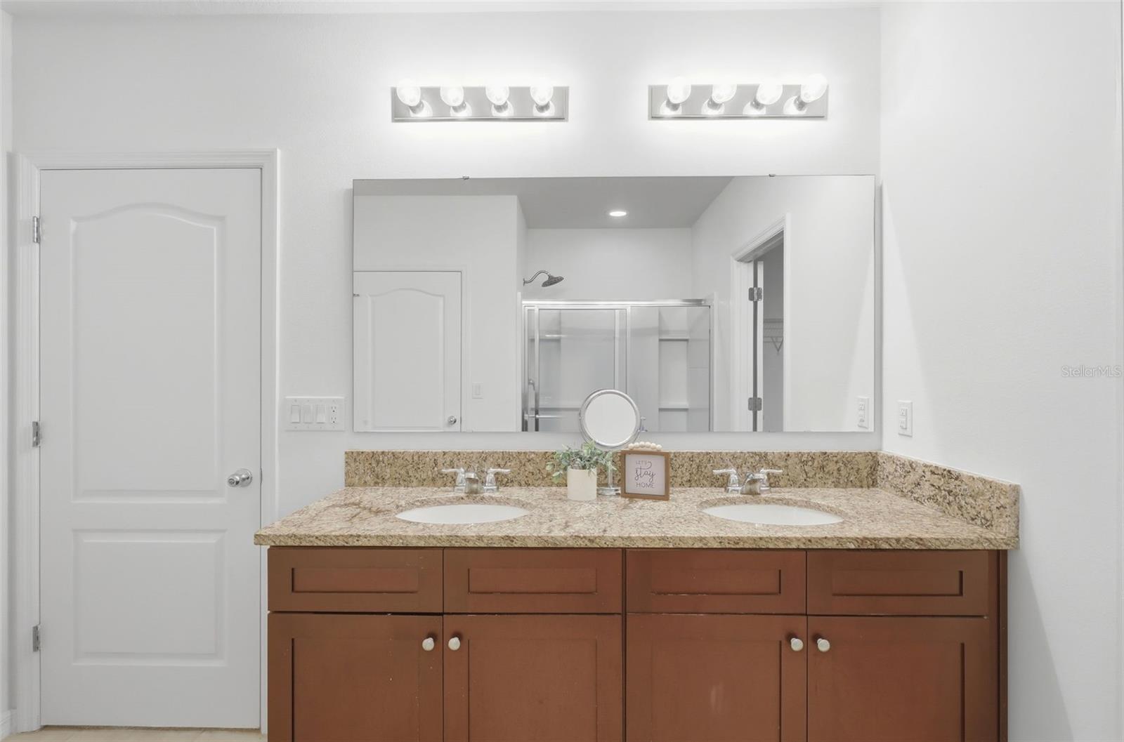 HUNTINGTON DOWNS - Residential