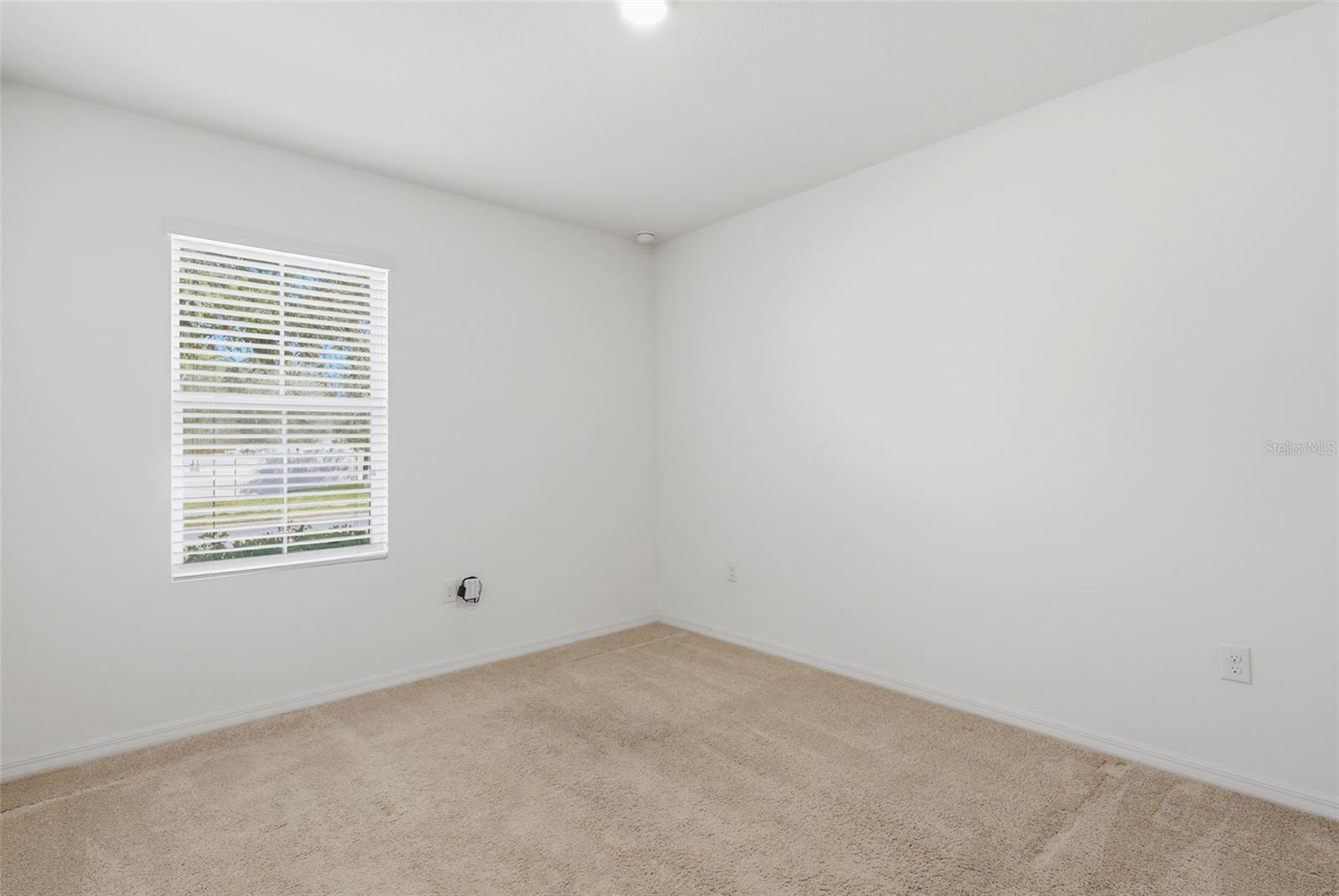 HUNTINGTON DOWNS - Residential