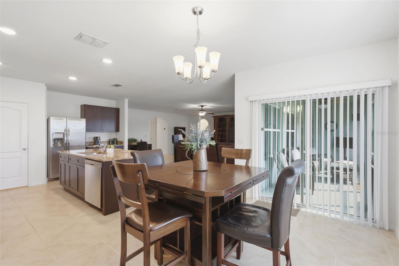 HUNTINGTON DOWNS - Residential