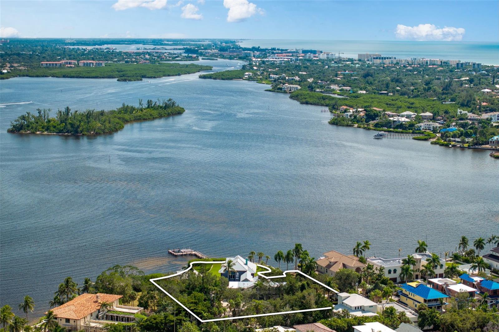 4196 ROBERTS POINT CIRCLE, SARASOTA, FL, 34242 4 4196 ROBERTS POINT CIRCLE