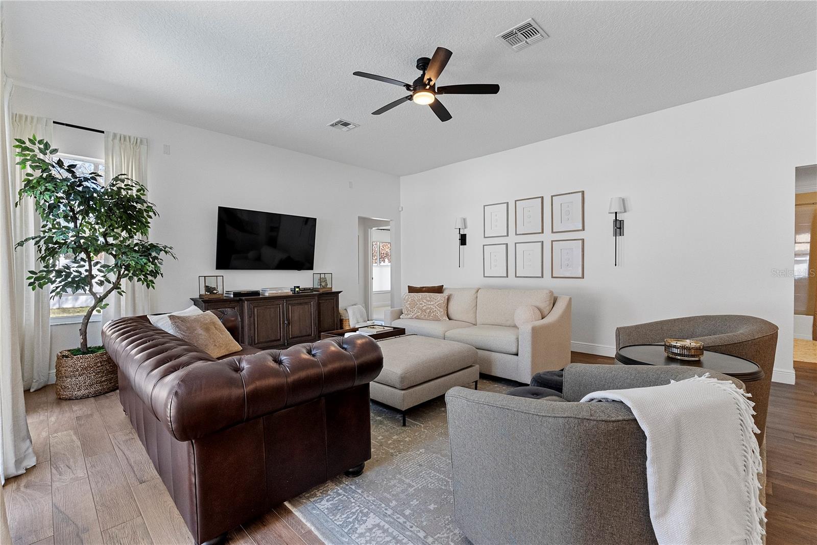 GLENMUIR 48 39 - Residential