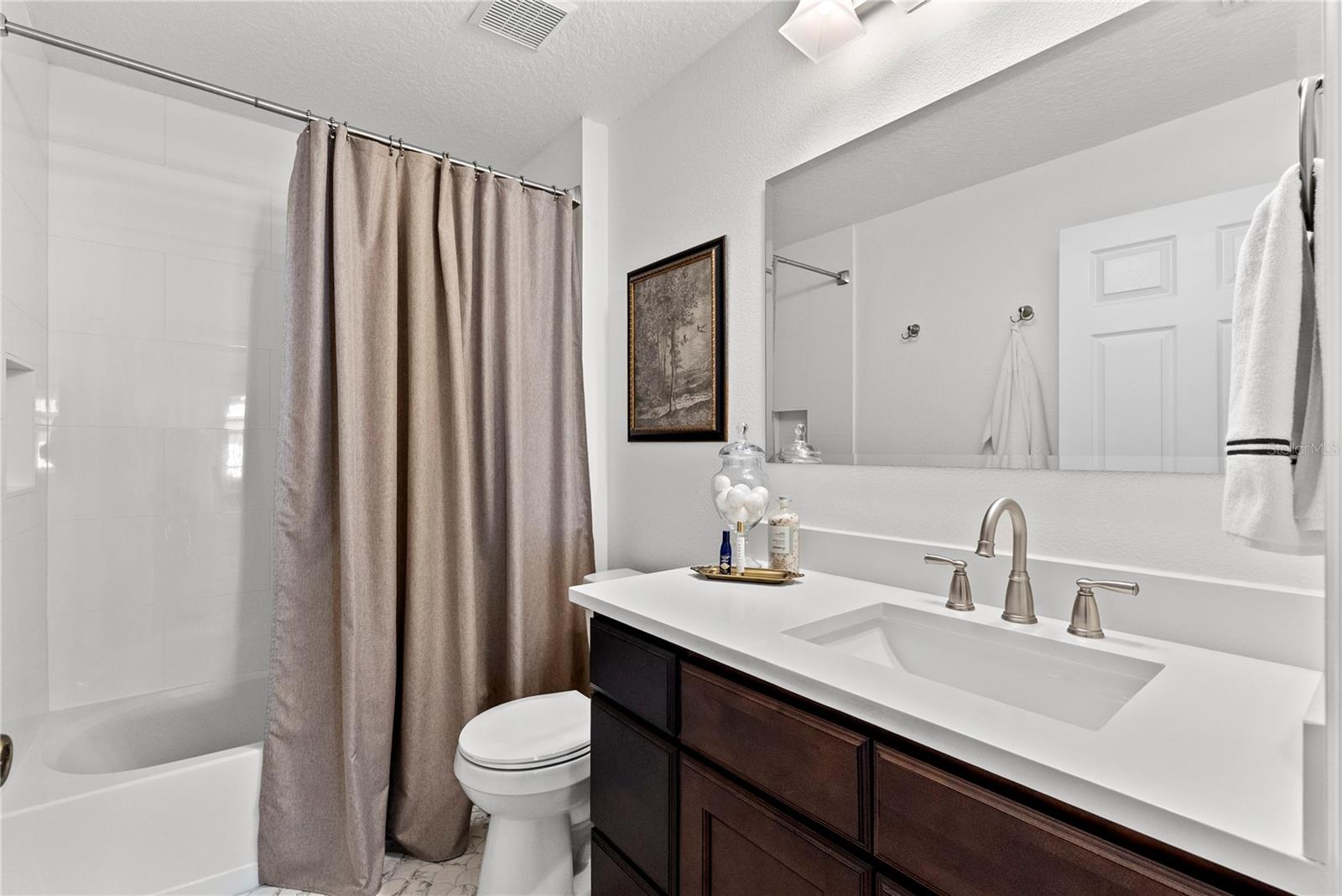 GLENMUIR 48 39 - Residential