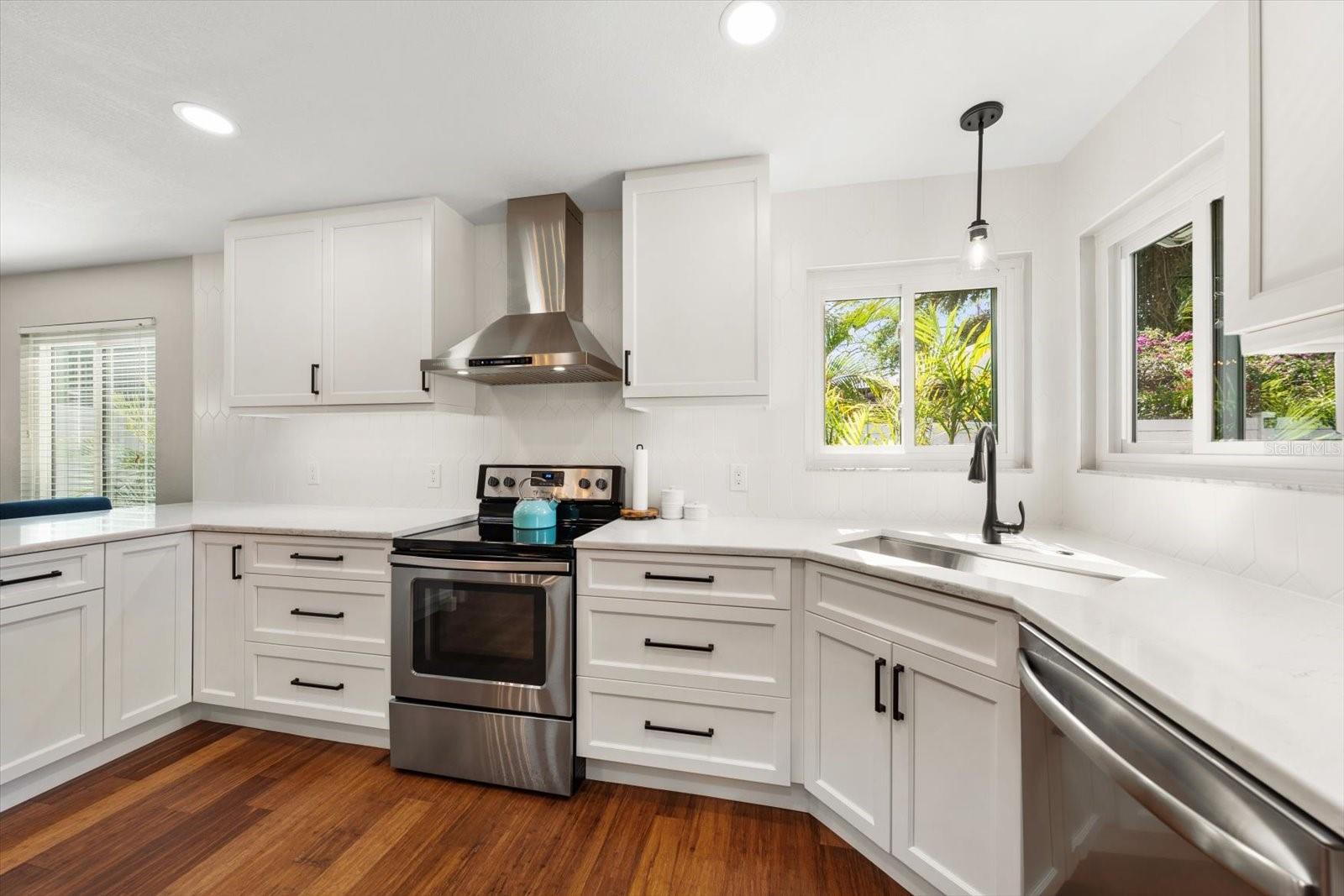 LONGBROOKE SUB UNIT ONE - Residential