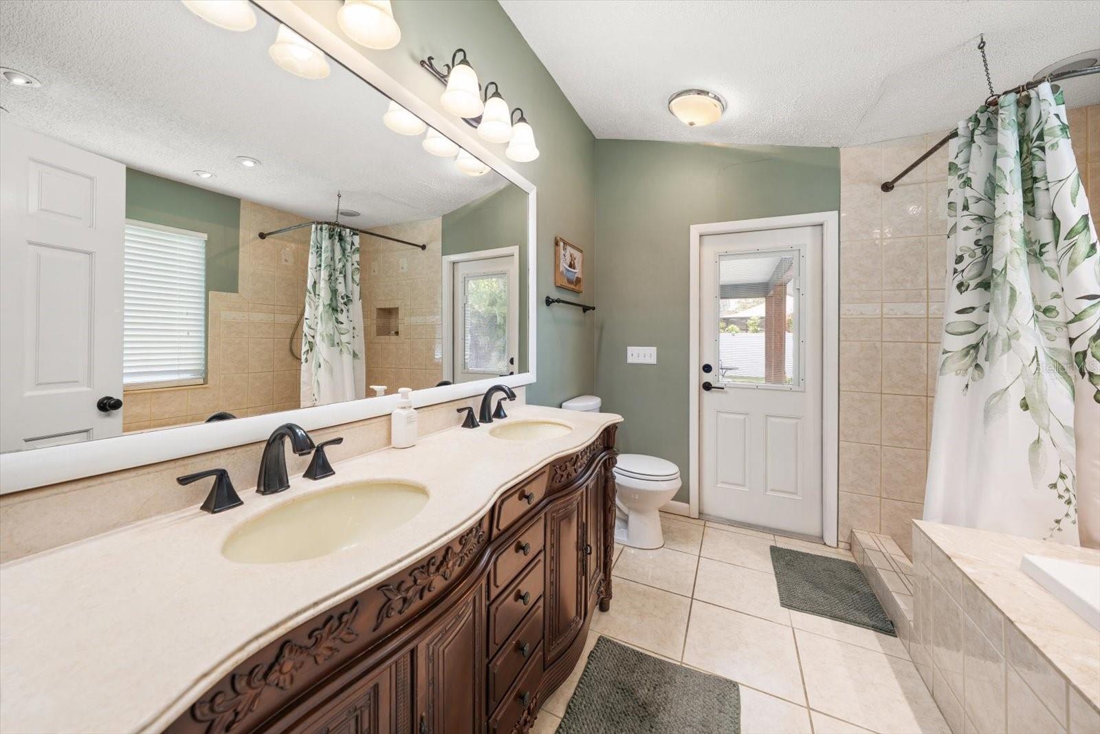 LONGBROOKE SUB UNIT ONE - Residential