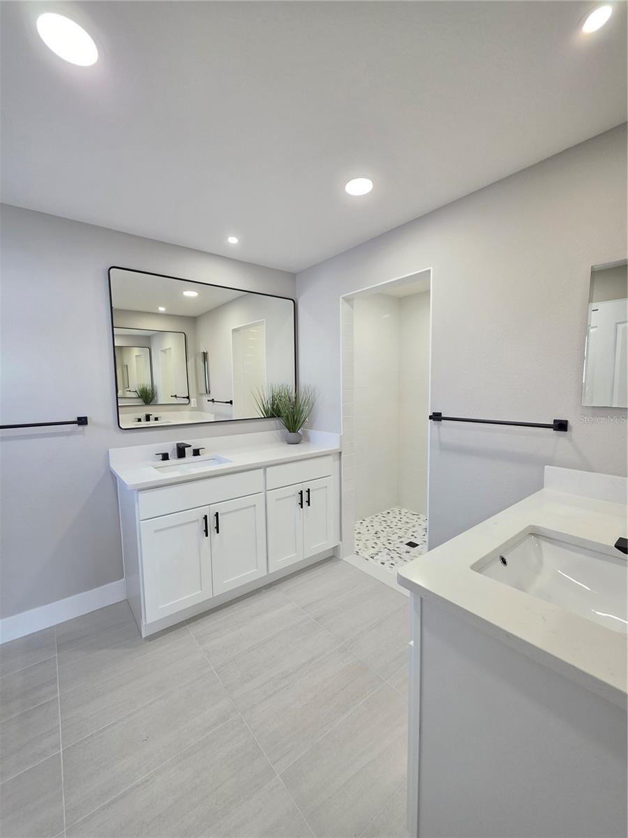 SEVEN SPGS HOMES - Residential