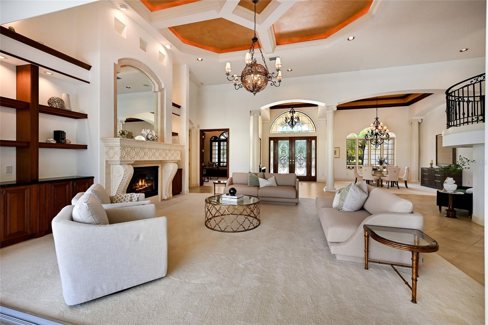 FOUNDERS CLUB - Residential