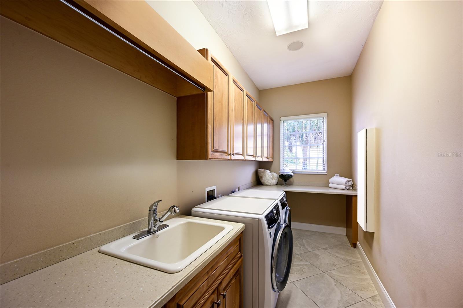 FOUNDERS CLUB - Residential