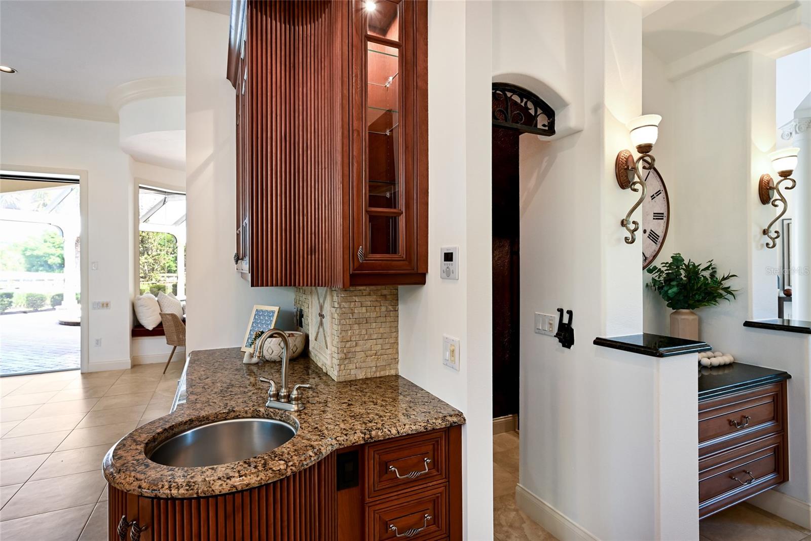 FOUNDERS CLUB - Residential