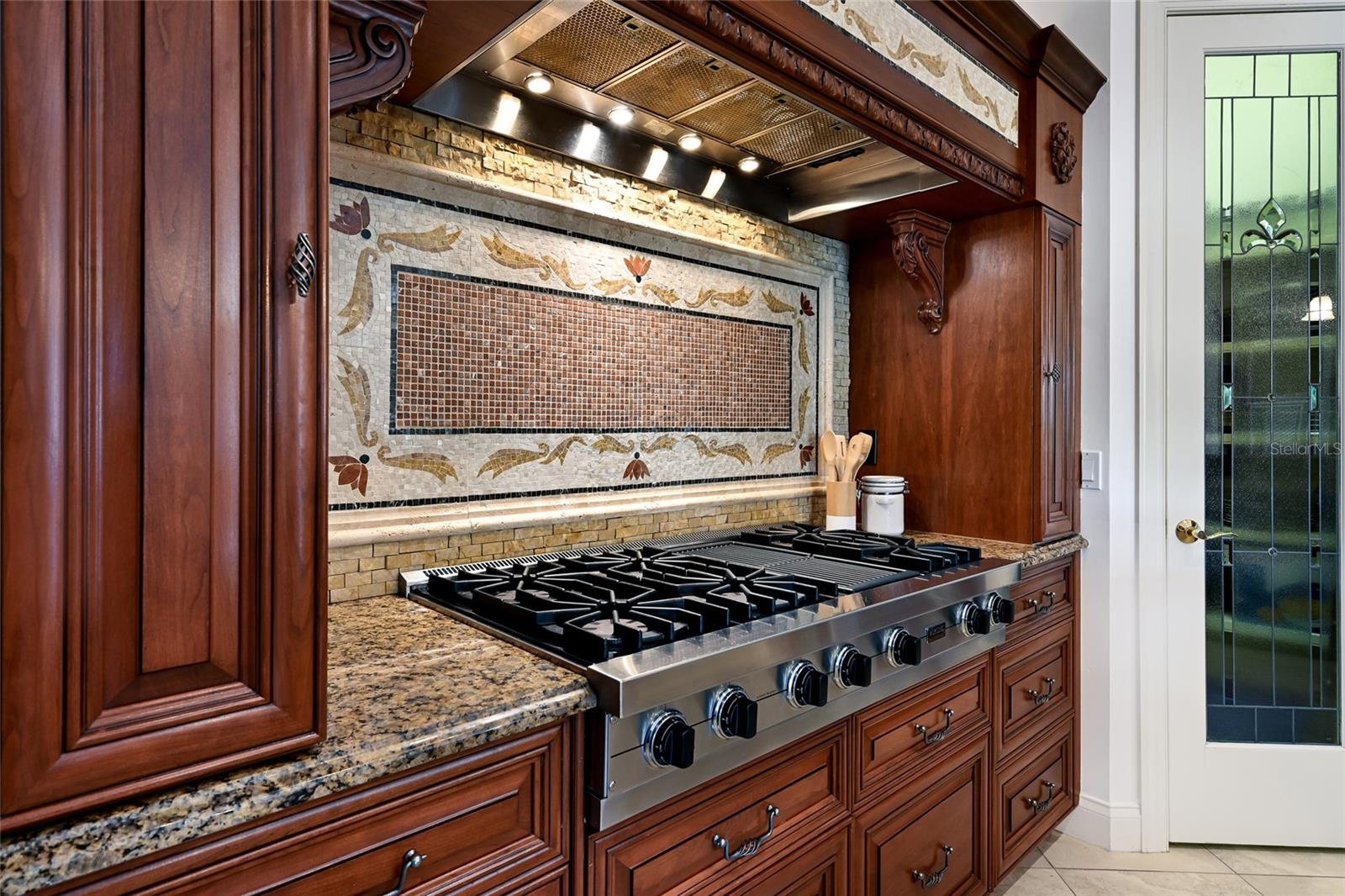 FOUNDERS CLUB - Residential