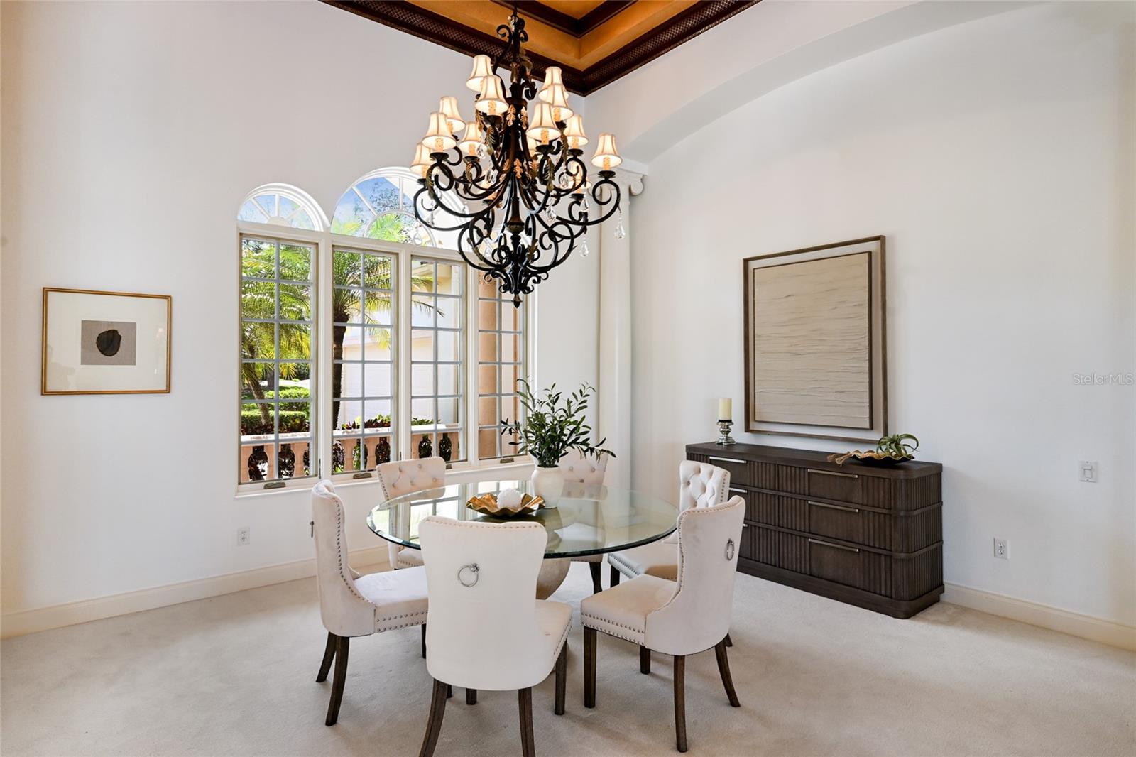 FOUNDERS CLUB - Residential