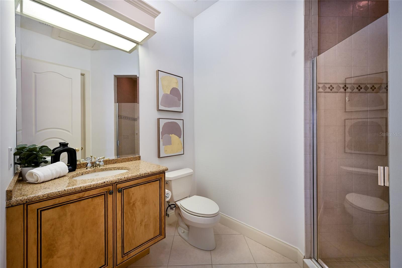 FOUNDERS CLUB - Residential