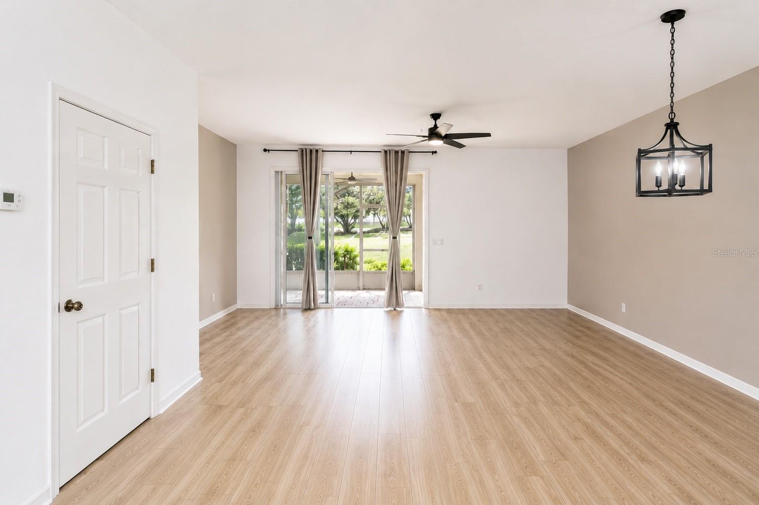 1636 W SPRING MEADOW LOOP