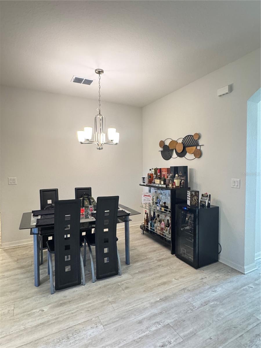 KINGSLAND COUNTRY ESTATE - Residential Lease