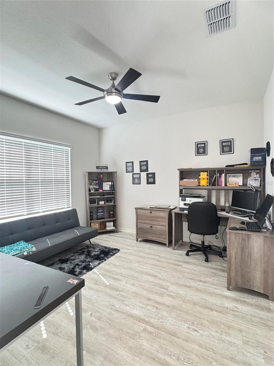 KINGSLAND COUNTRY ESTATE - Residential Lease