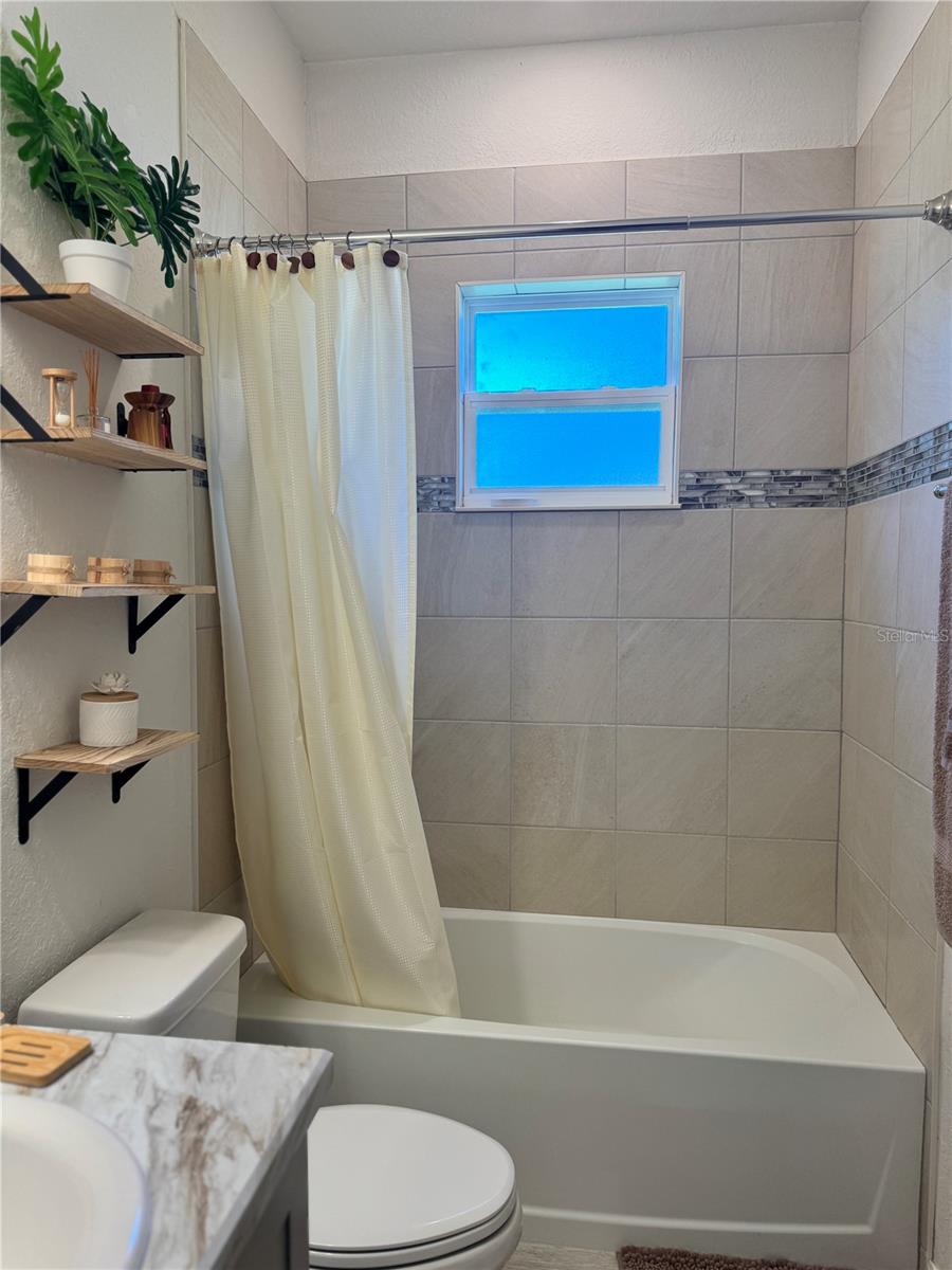 KINGSLAND COUNTRY ESTATE - Residential Lease