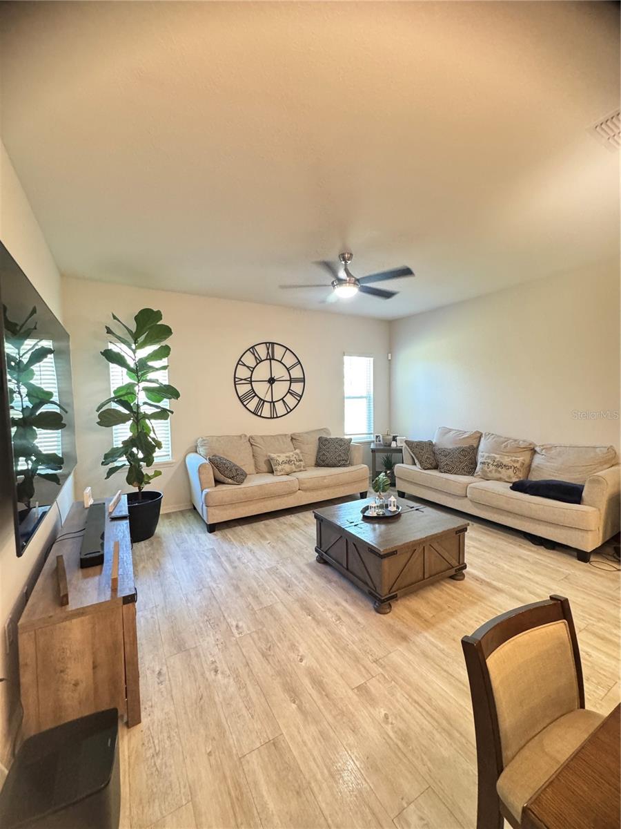 KINGSLAND COUNTRY ESTATE - Residential Lease