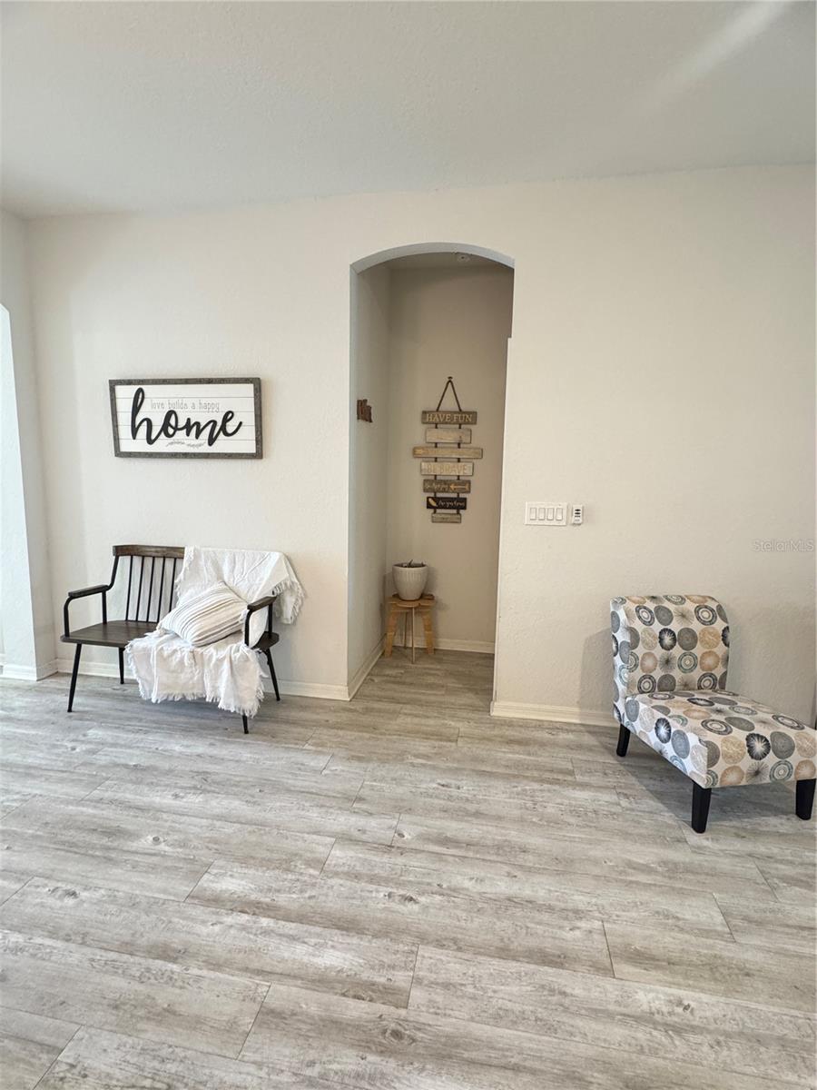 KINGSLAND COUNTRY ESTATE - Residential Lease