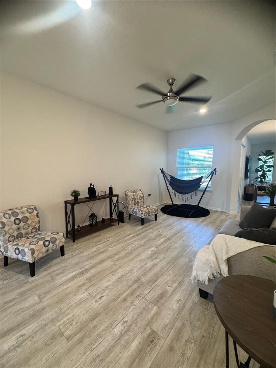 KINGSLAND COUNTRY ESTATE - Residential Lease