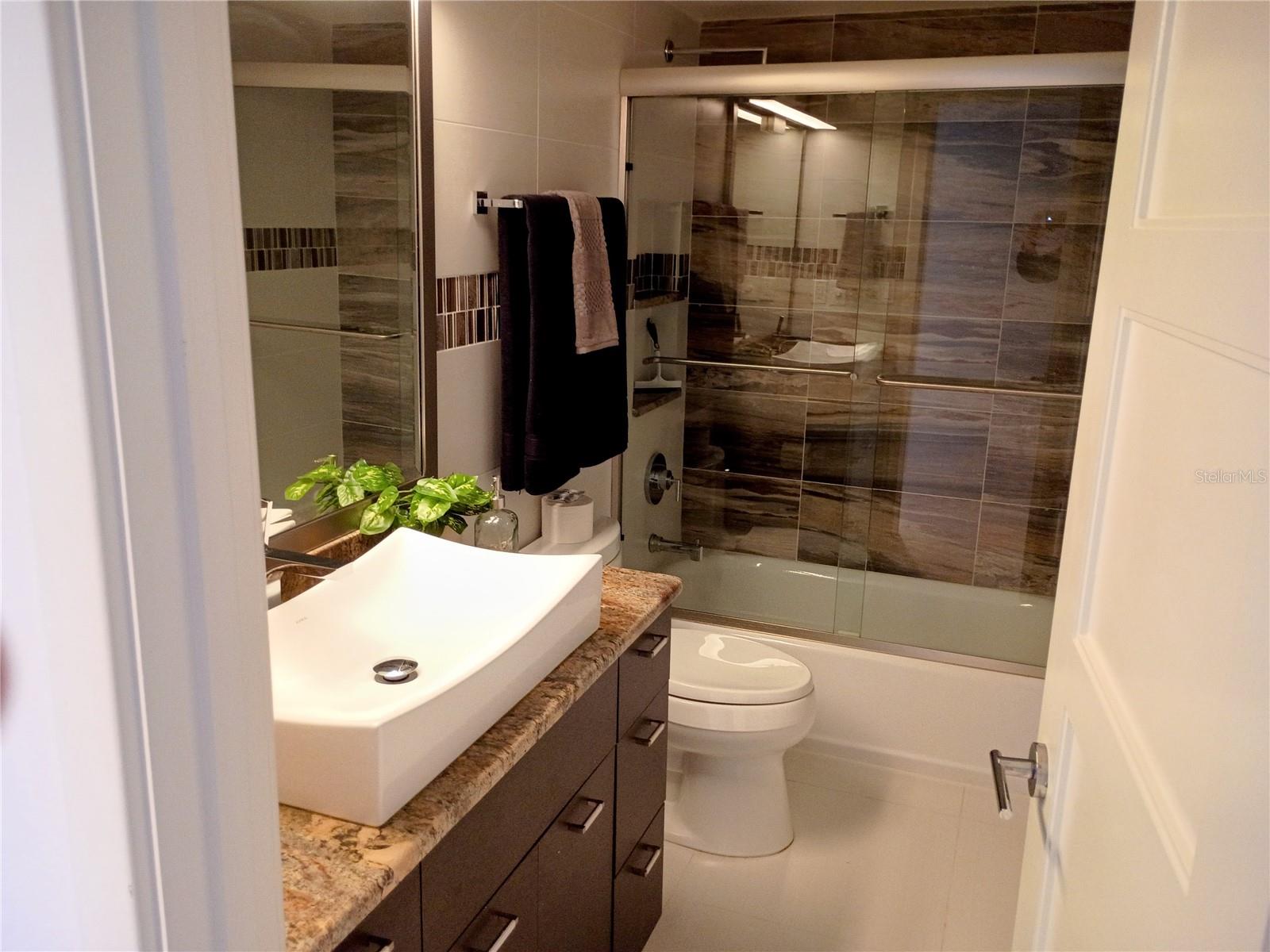 OCEAN RITZ CONDO - Residential