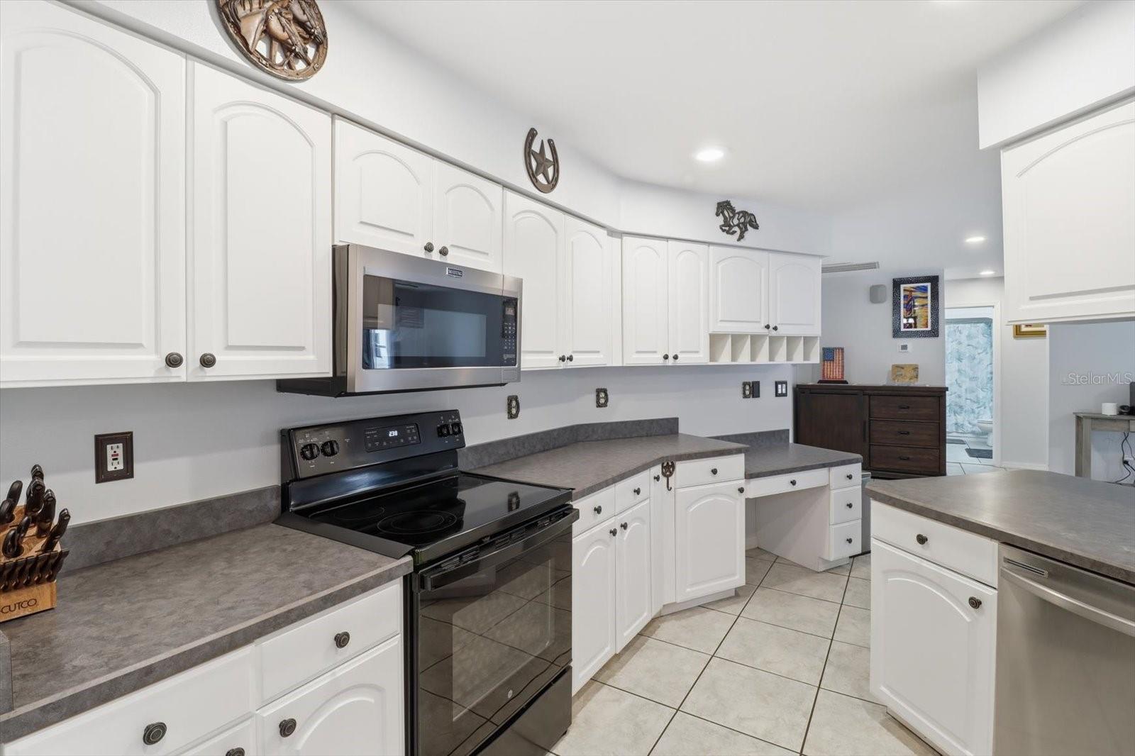 ROLLING HILLS UN 02-A - Residential