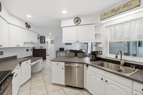 Tiny photo for 12524 SW 109th Place, Dunnellon, FL 34432 (MLS # O6388172)