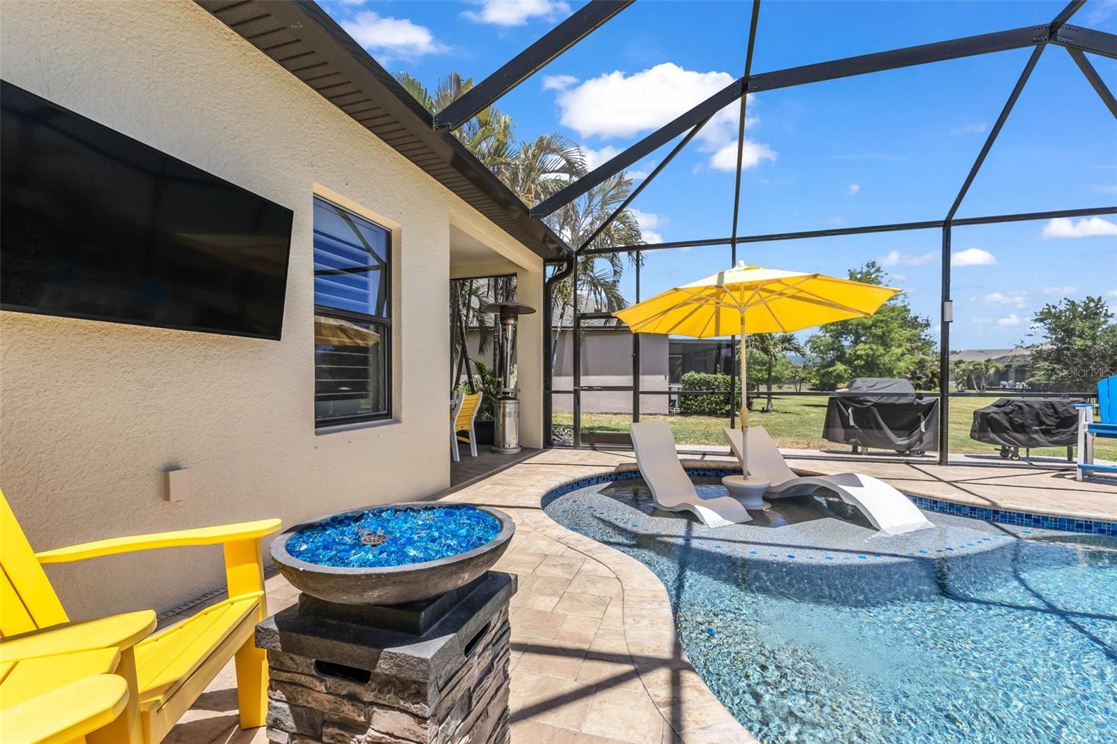 RIVER CLUB - Residential
