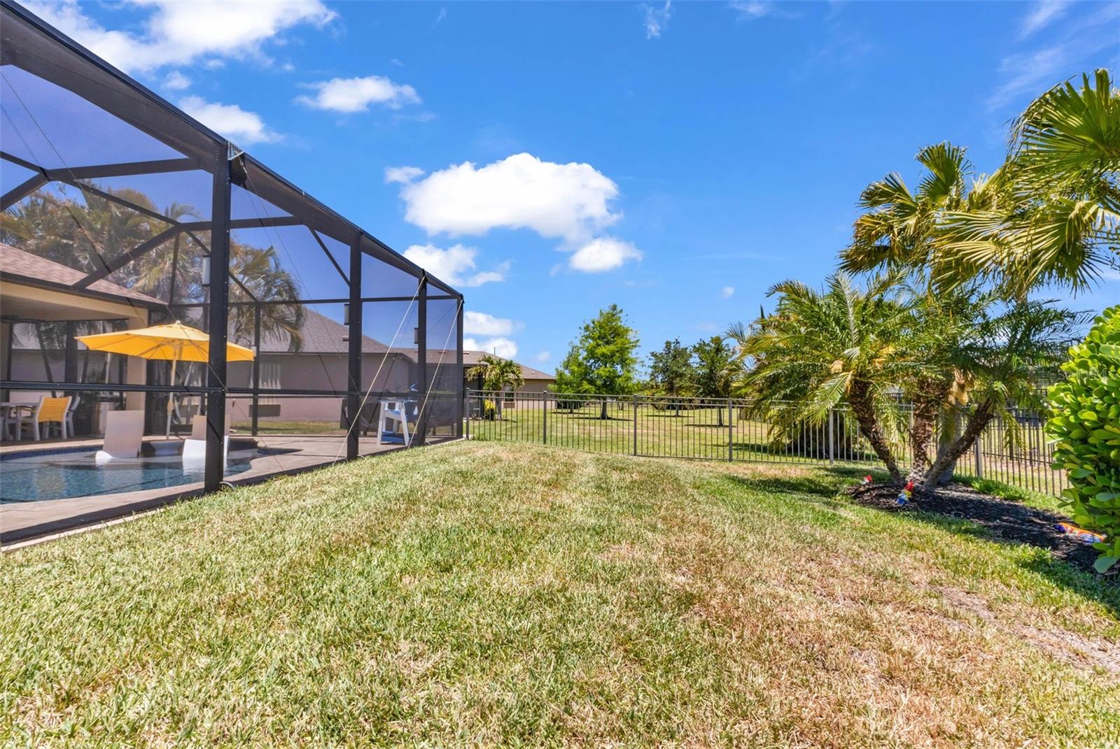 RIVER CLUB - Residential