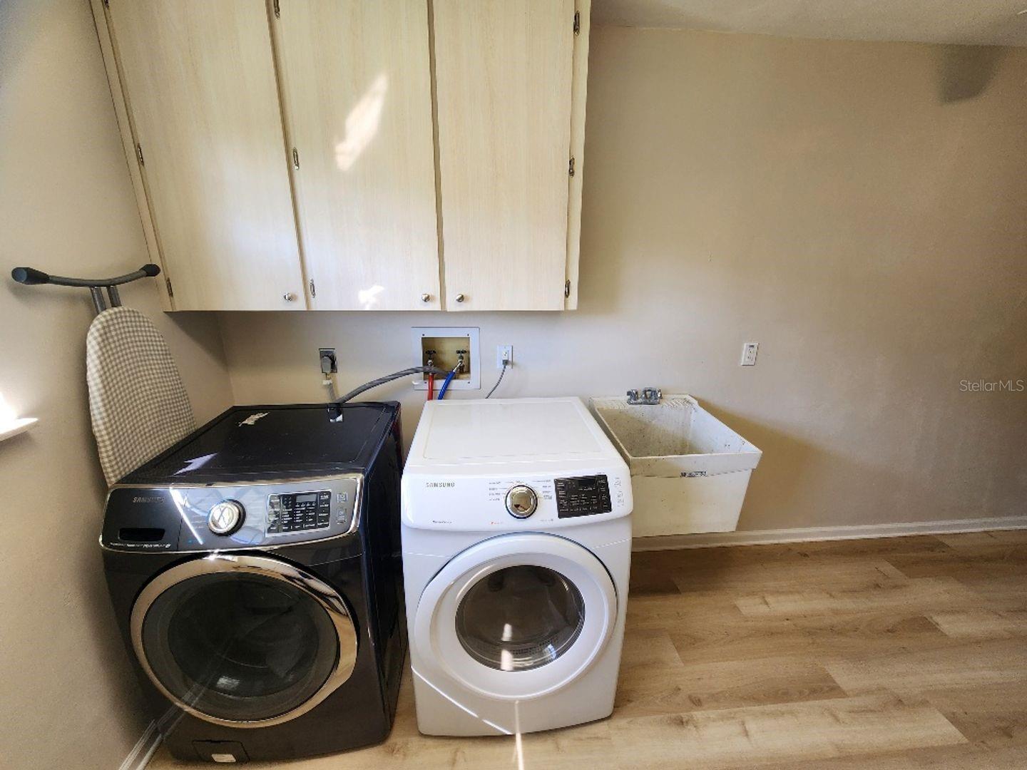 FAIRGREEN UNIT 06 - Residential Lease