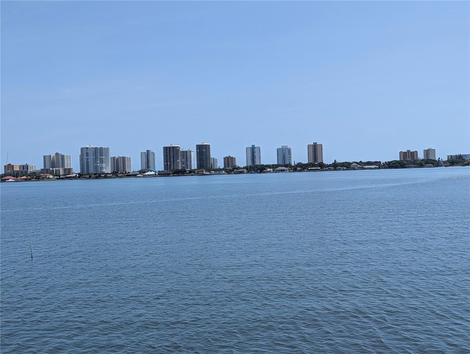HALIFAX LANDING - Residential