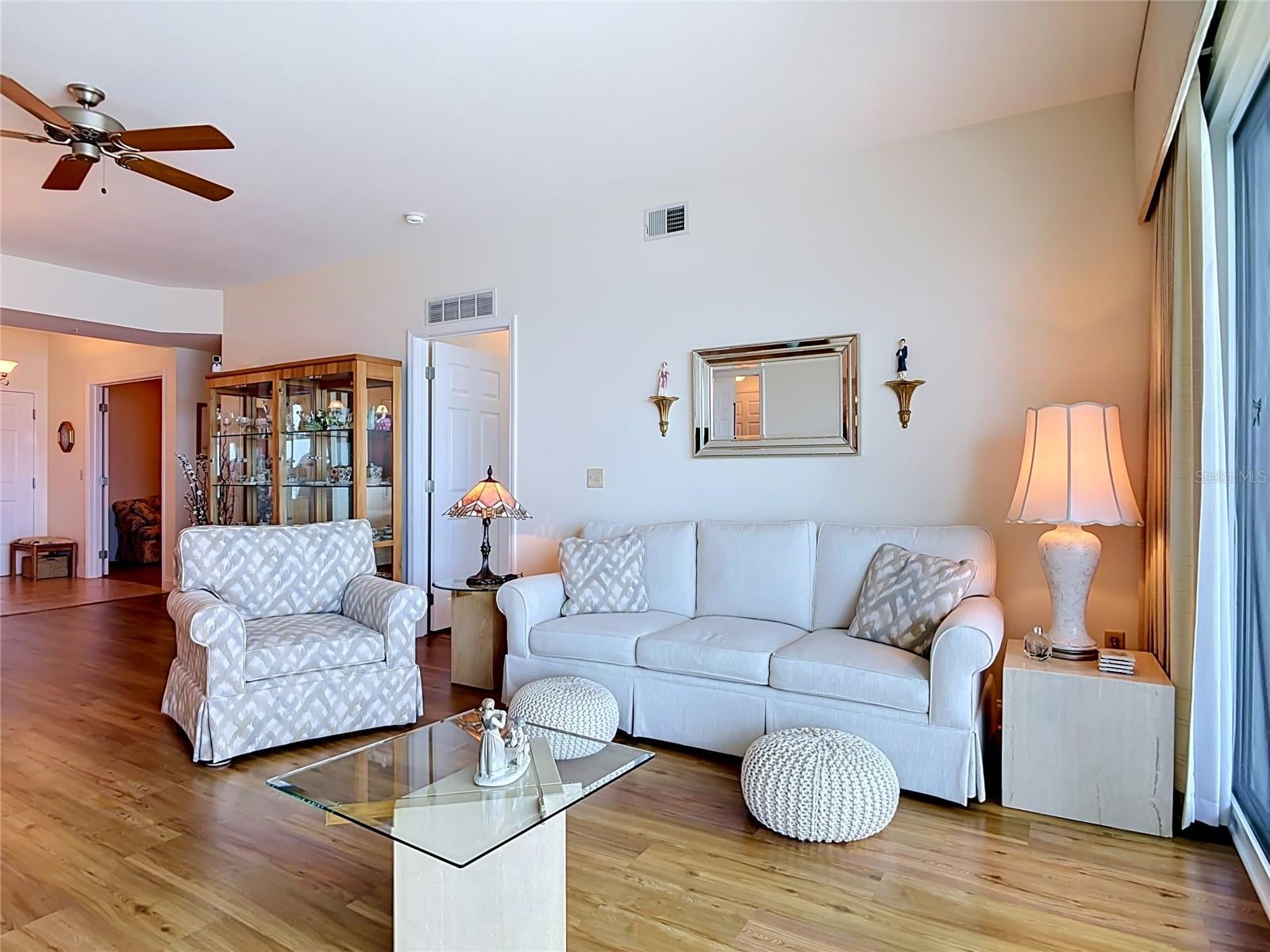 HALIFAX LANDING - Residential