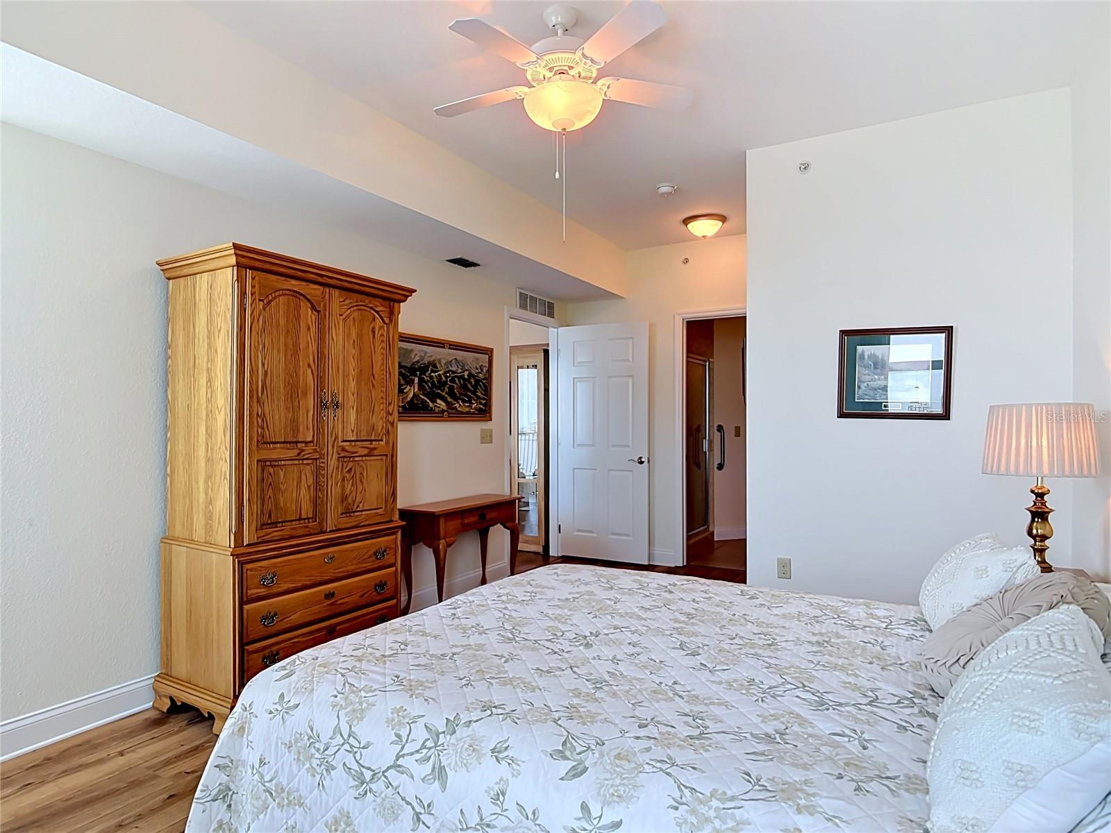 HALIFAX LANDING - Residential